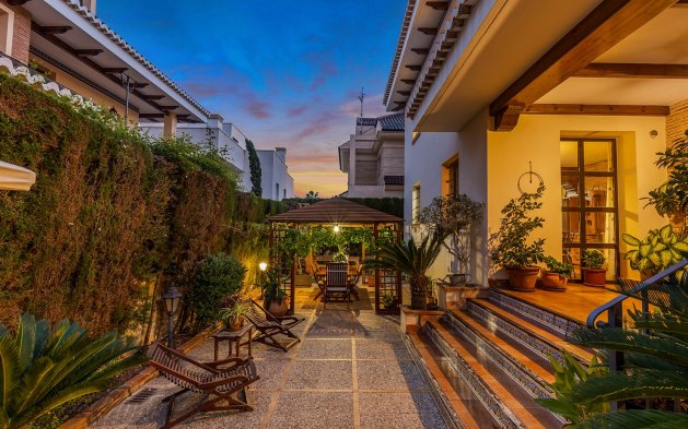 Resale - Villa - Torrevieja - La Veleta
