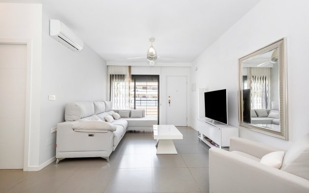 Resale - Apartment / flat - Pilar de la Horadada - Torre de la Horadada