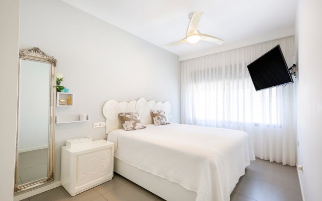 Resale - Apartment / flat - Pilar de la Horadada - Torre de la Horadada