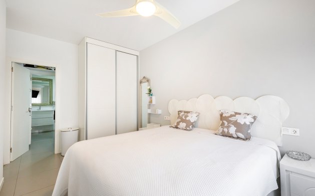 Resale - Apartment / flat - Pilar de la Horadada - Torre de la Horadada