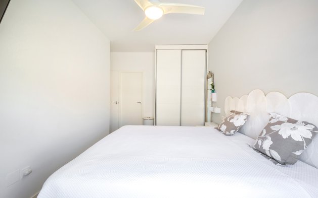 Resale - Apartment / flat - Pilar de la Horadada - Torre de la Horadada