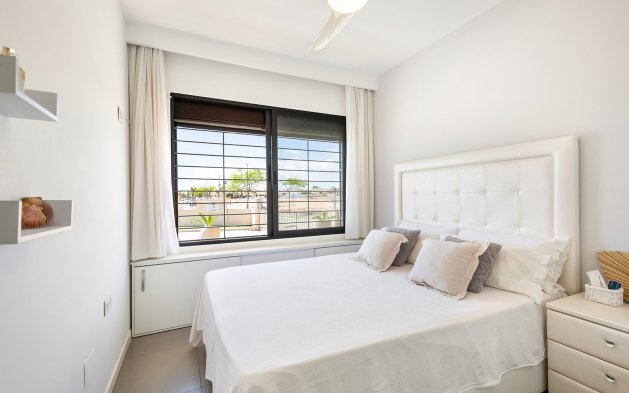 Resale - Apartment / flat - Pilar de la Horadada - Torre de la Horadada