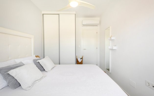 Resale - Apartment / flat - Pilar de la Horadada - Torre de la Horadada