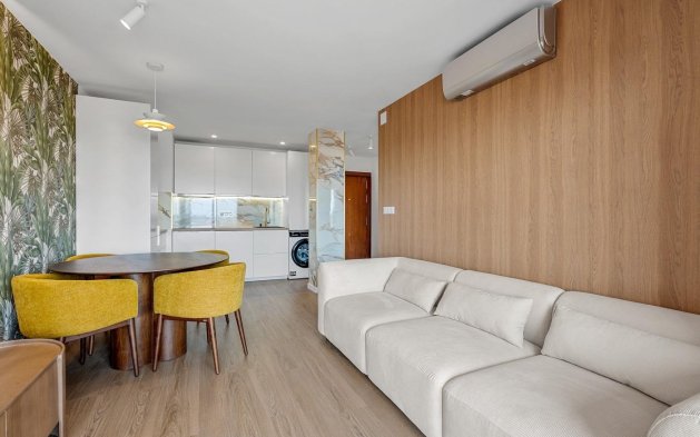 Resale - Apartment / flat - Torrevieja - Punta Prima