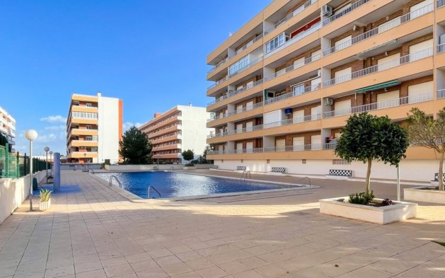 Resale - Apartment / flat - Orihuela Costa - Punta Prima