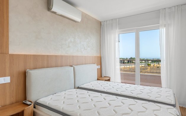 Resale - Apartment / flat - Orihuela Costa - Punta Prima