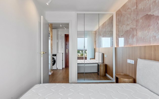 Resale - Apartment / flat - Orihuela Costa - Punta Prima