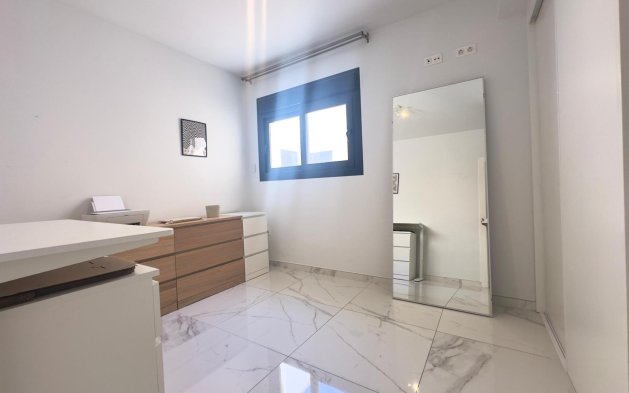 Resale - Apartment / flat - Orihuela Costa - PAU 8