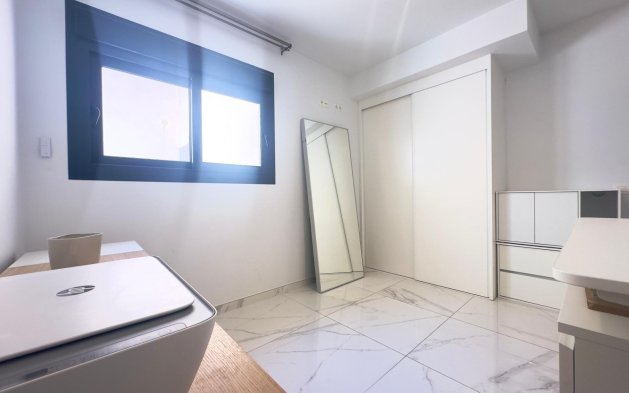 Resale - Apartment / flat - Orihuela Costa - PAU 8