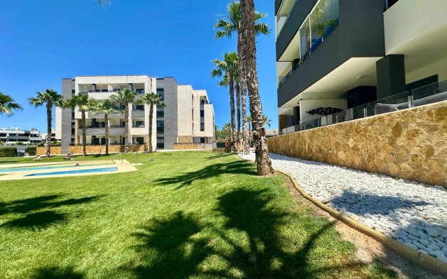 Resale - Apartment / flat - Orihuela Costa - PAU 8