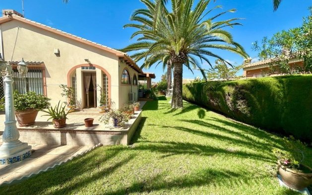 Begagnad - Villa - Orihuela Costa - Aguamarina
