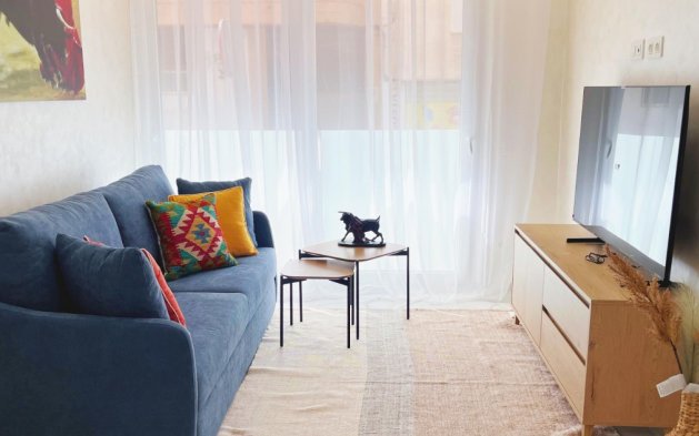 Odsprzedaż - Mieszkanie w bloku - Torrevieja - Playa del Cura