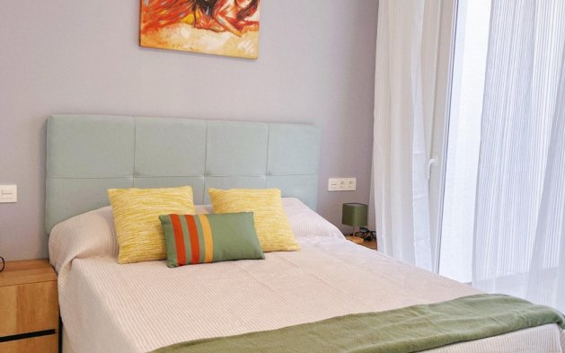 Odsprzedaż - Mieszkanie w bloku - Torrevieja - Playa del Cura