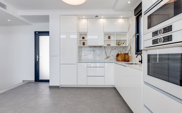 Obra nueva - Adosado - Torrevieja