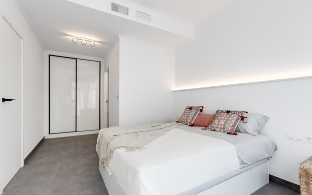 Obra nueva - Adosado - Torrevieja