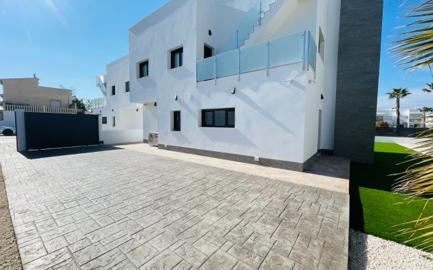 New Build - Villa - Torrevieja