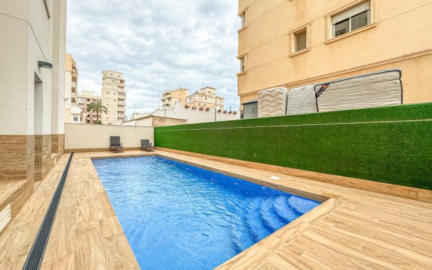 Resale - Apartment / flat - Torrevieja - Nueva Torrevieja