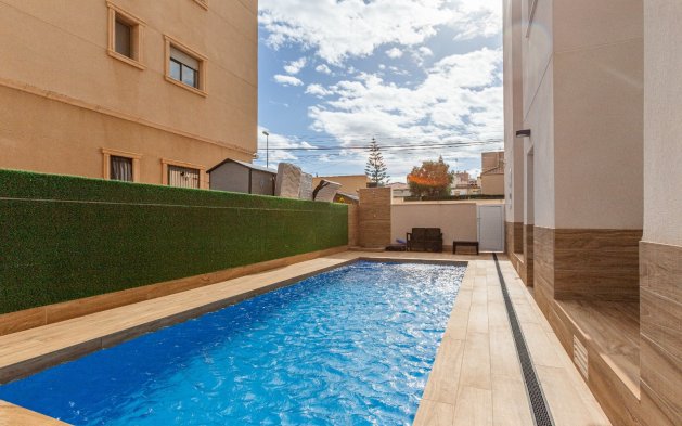 Resale - Apartment / flat - Torrevieja - Nueva Torrevieja