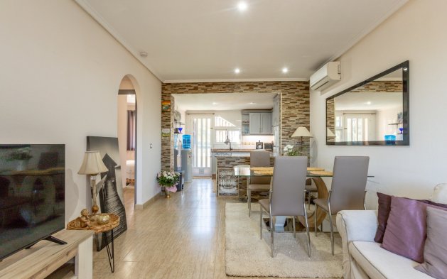 Resale - Bungalow - Orihuela Costa - Villamartín