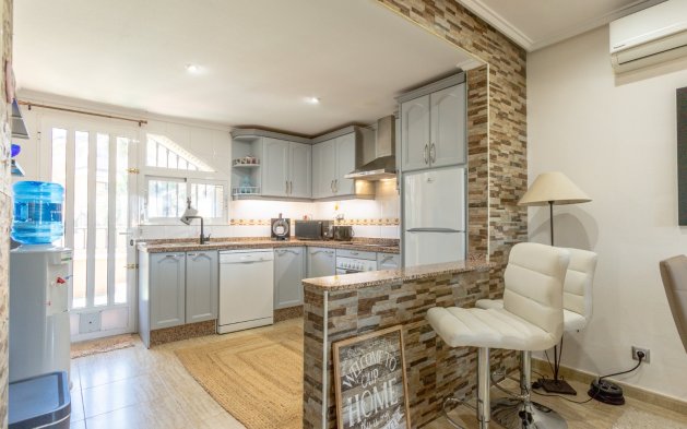 Resale - Bungalow - Orihuela Costa - Villamartín