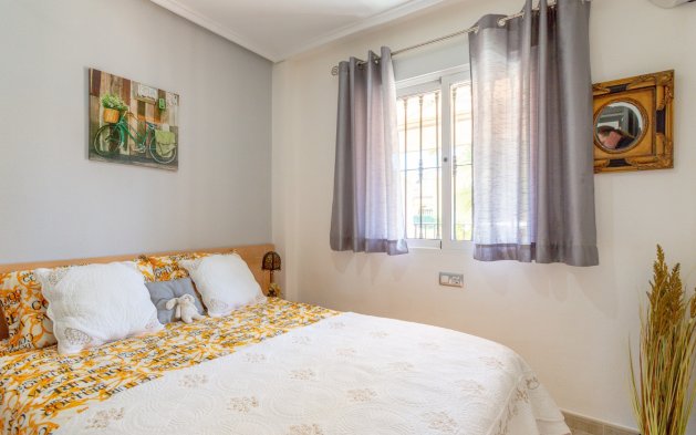 Resale - Bungalow - Orihuela Costa - Villamartín
