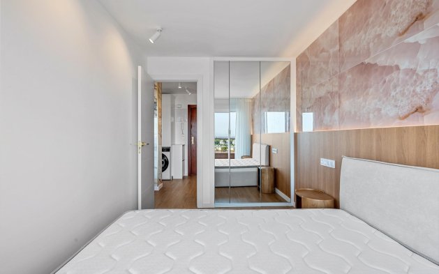 Resale - Apartment / flat - Torrevieja - Punta Prima