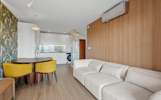Resale - Apartment / flat - Torrevieja - Punta Prima