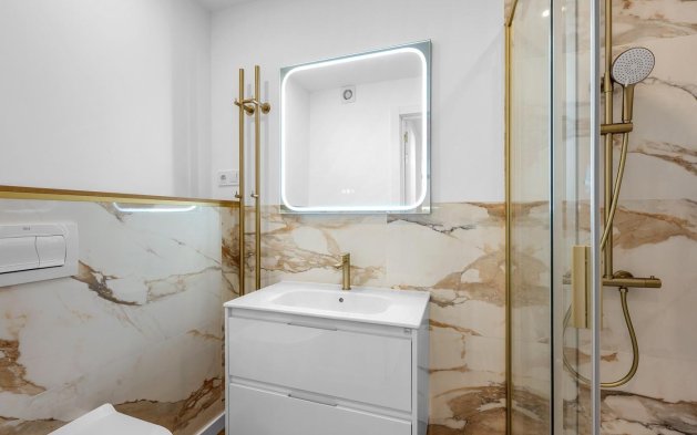 Resale - Apartment / flat - Torrevieja - Punta Prima