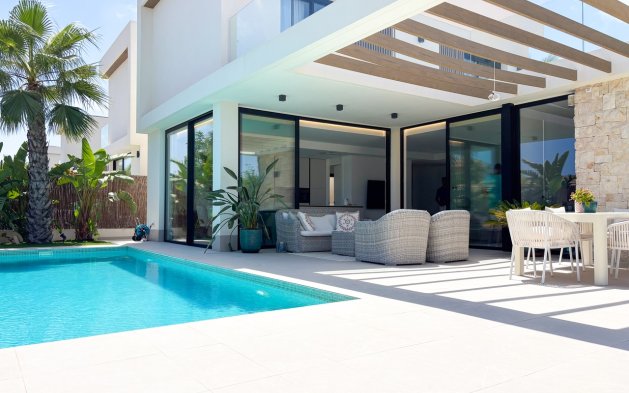 Resale - Villa - Orihuela Costa - Cabo Roig