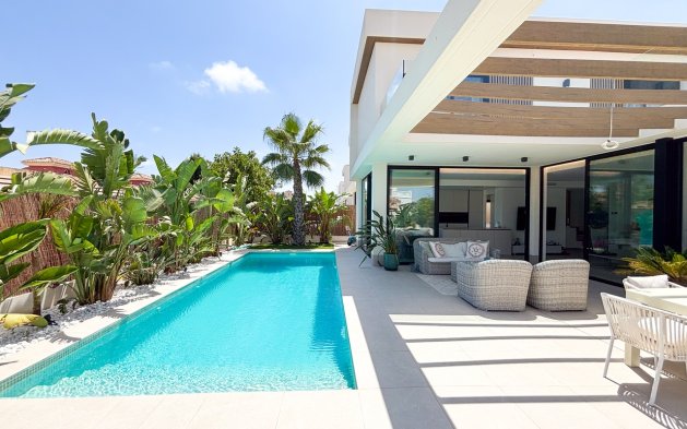 Resale - Villa - Orihuela Costa - Cabo Roig