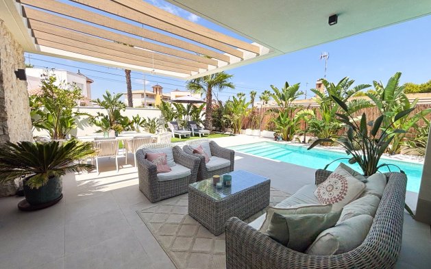 Resale - Villa - Orihuela Costa - Cabo Roig
