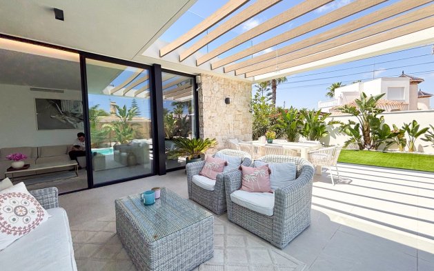 Resale - Villa - Orihuela Costa - Cabo Roig