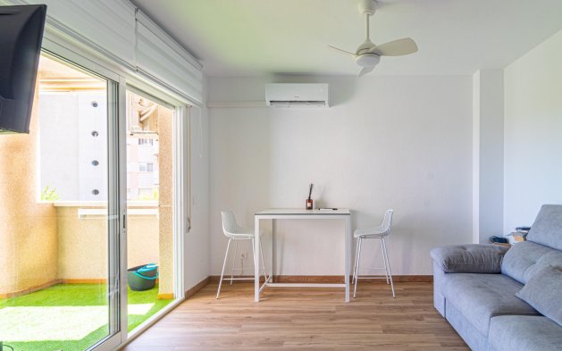 Resale - Apartment / flat - Orihuela Costa - Campoamor