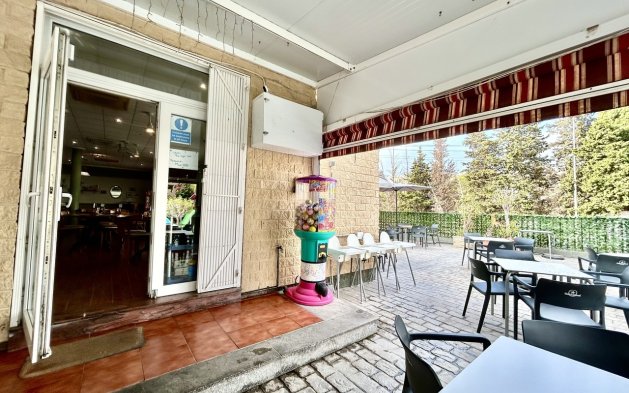 Resale - Local comercial - Orihuela Costa - Villamartín