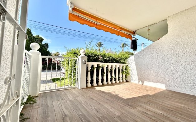 Resale - Apartment / flat - Orihuela Costa - Villamartín