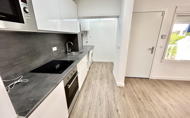 Resale - Apartment / flat - Orihuela Costa - Villamartín