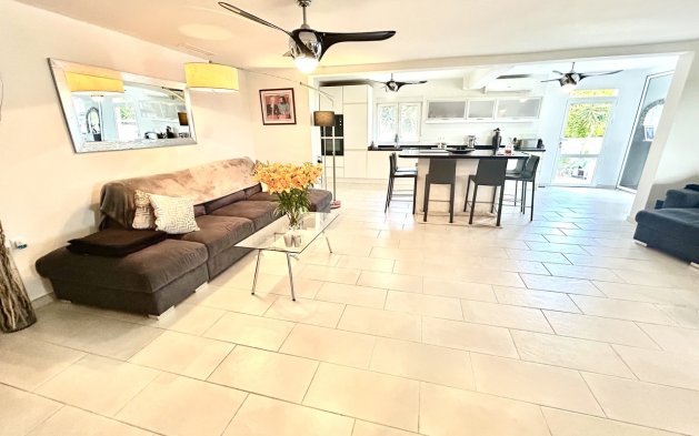 Resale - Villa - Catral
