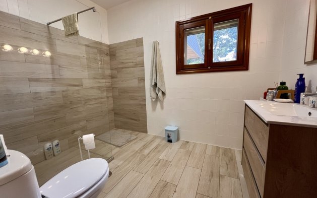 Resale - Villa - La Nucía