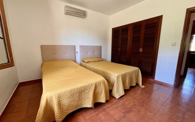Resale - Villa - La Nucía