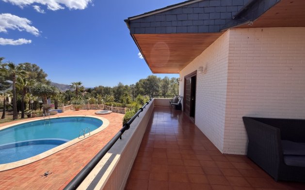 Resale - Villa - La Nucía