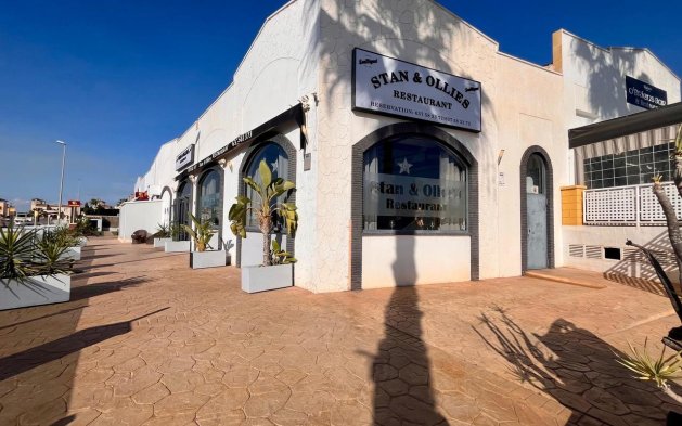 Odsprzedaż - Local comercial - Guardamar del Segura