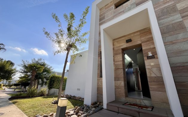 Reventa - Villa - Orihuela Costa - Los Dolses