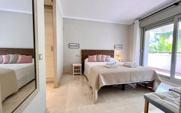 Odsprzedaż - Mieszkanie w bloku - Orihuela Costa - Las Colinas Golf Resort