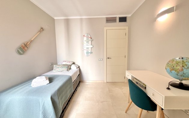 Odsprzedaż - Mieszkanie w bloku - Orihuela Costa - Las Colinas Golf Resort