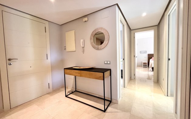 Odsprzedaż - Mieszkanie w bloku - Orihuela Costa - Las Colinas Golf Resort