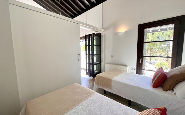 Resale - Duplex - Sucina