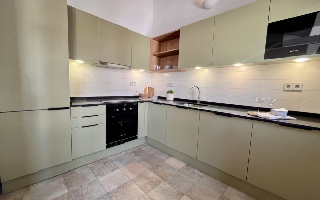 Resale - Duplex - Sucina