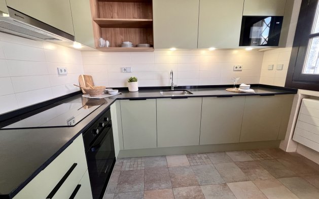 Resale - Duplex - Sucina