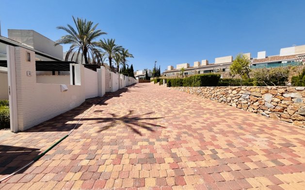 Resale - Duplex - Sucina