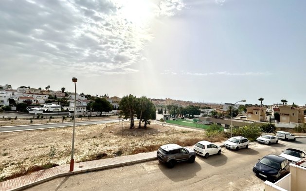 Resale - Villa - Orihuela Costa - Villamartín